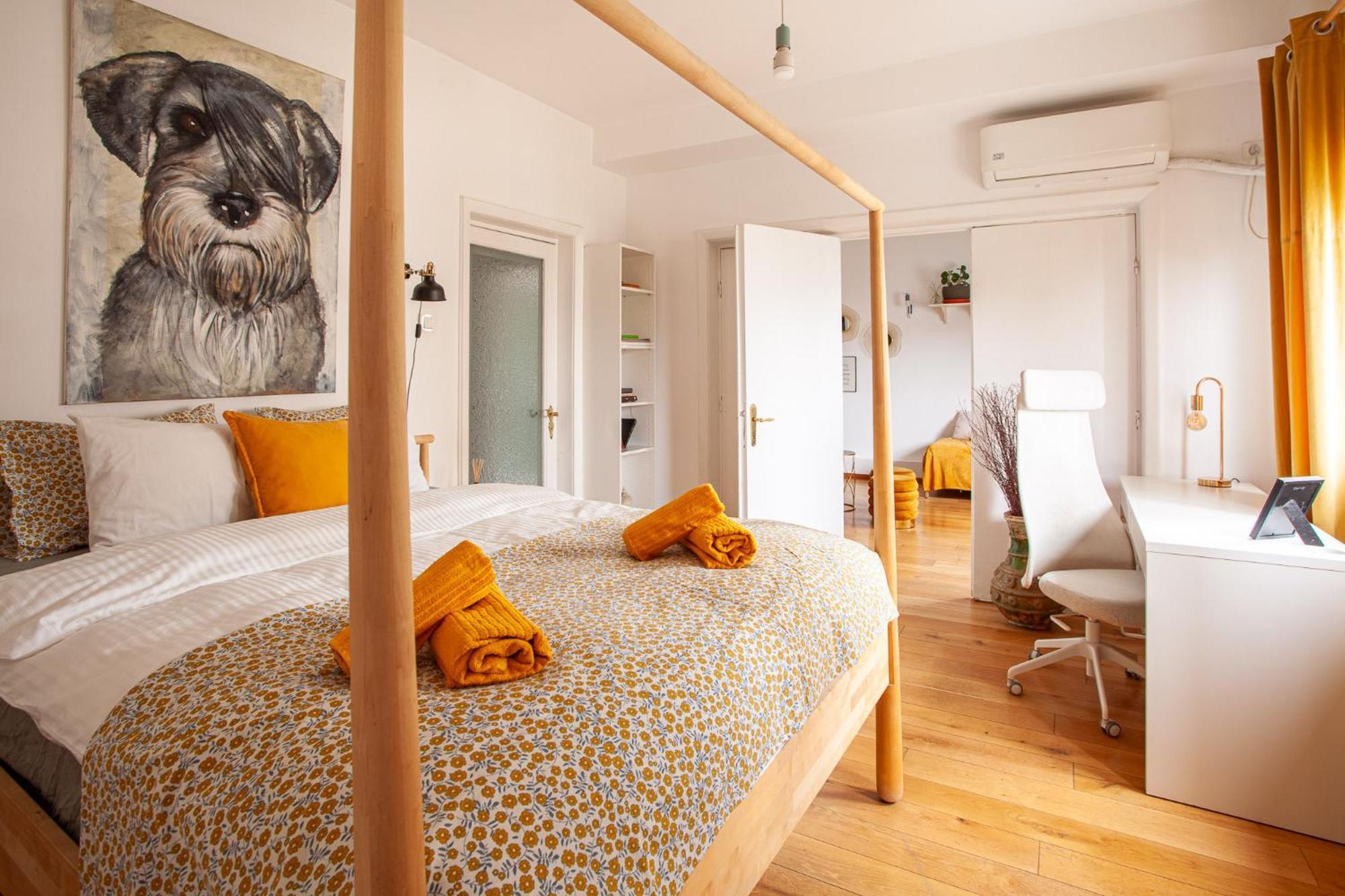 2 2 Baths Oldtown Apartament *